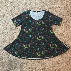 EUC LuLaRoe Perfect Tee
